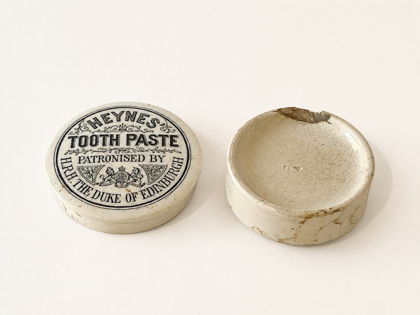 Antique Heynes’ Tooth paste Jar - Image 3