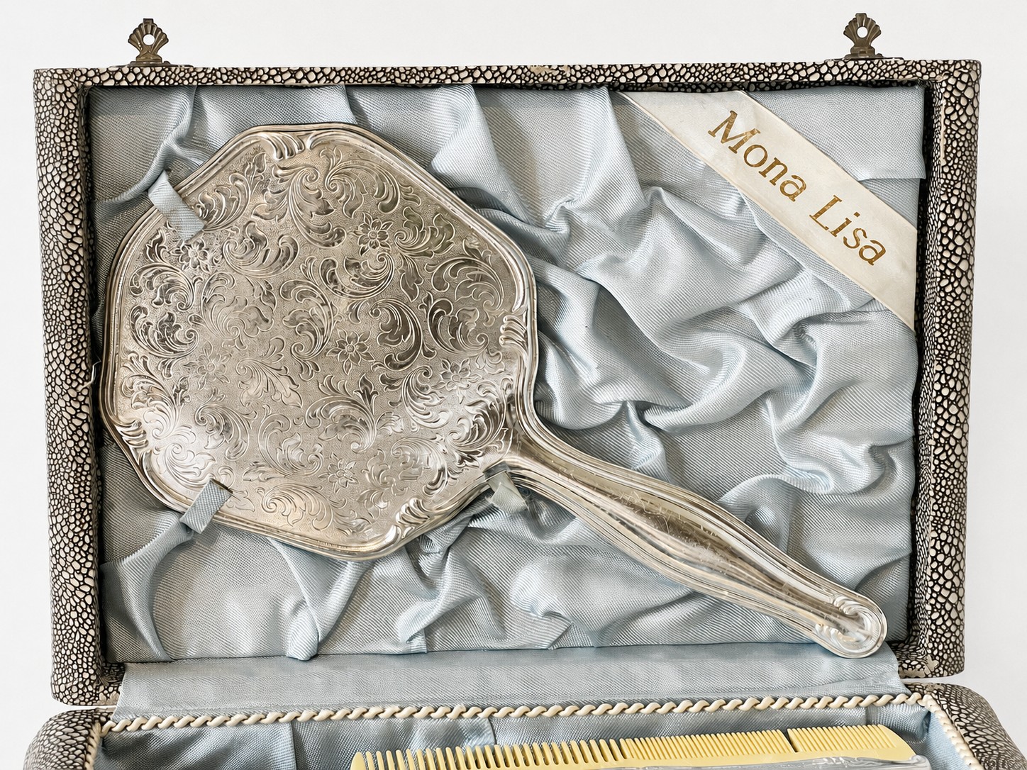 Vintage Silver Plated Mirror, Brush and Comb set with original Coffret. - Image 5