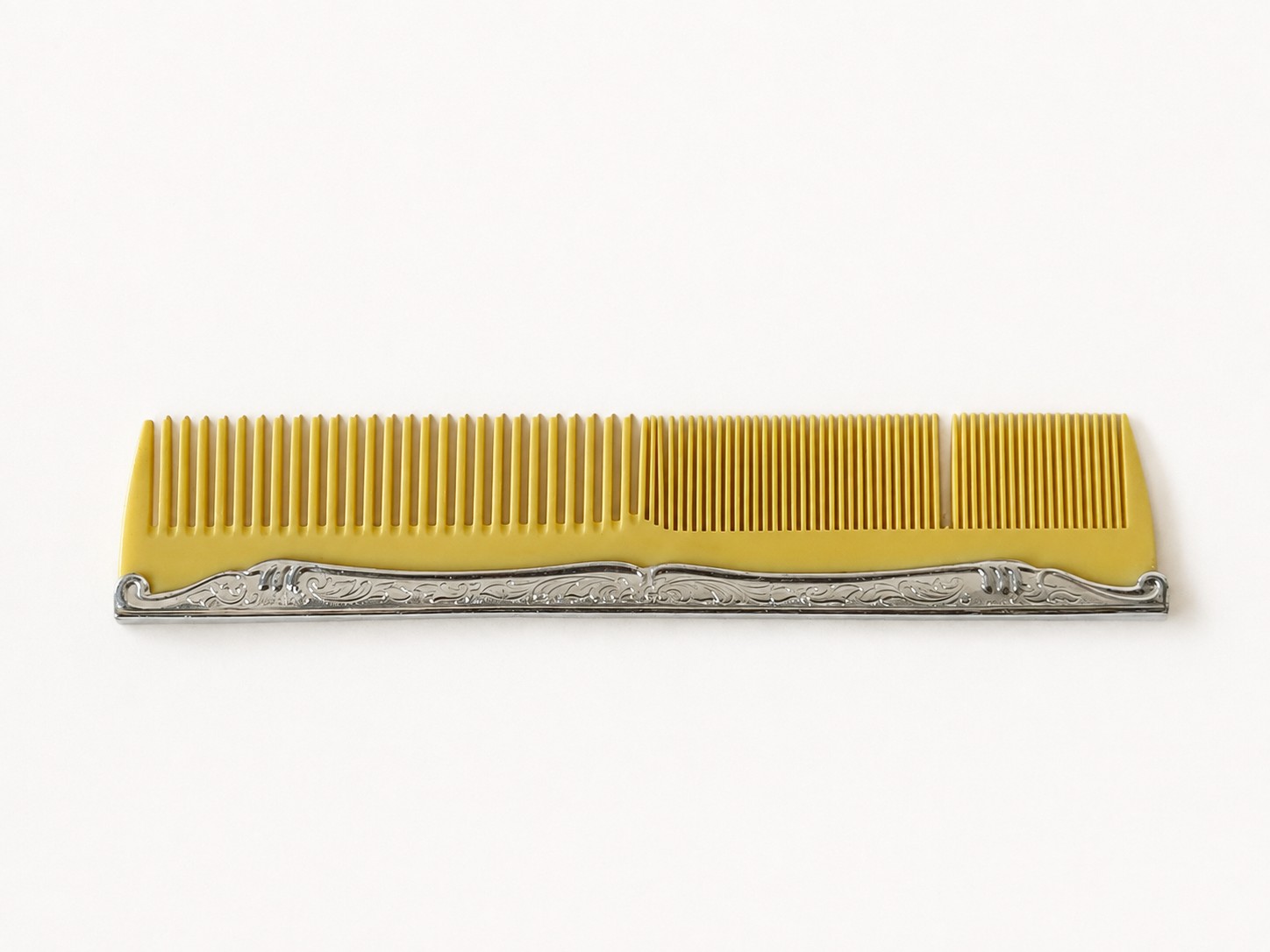 Vintage Silver Plated Mirror, Brush and Comb set with original Coffret. - Image 21