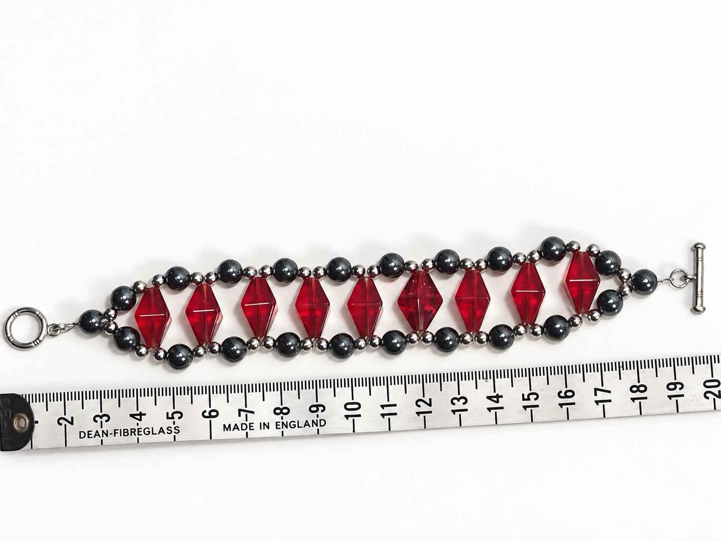 Anni Red glass and hematite bracelet - Image 5