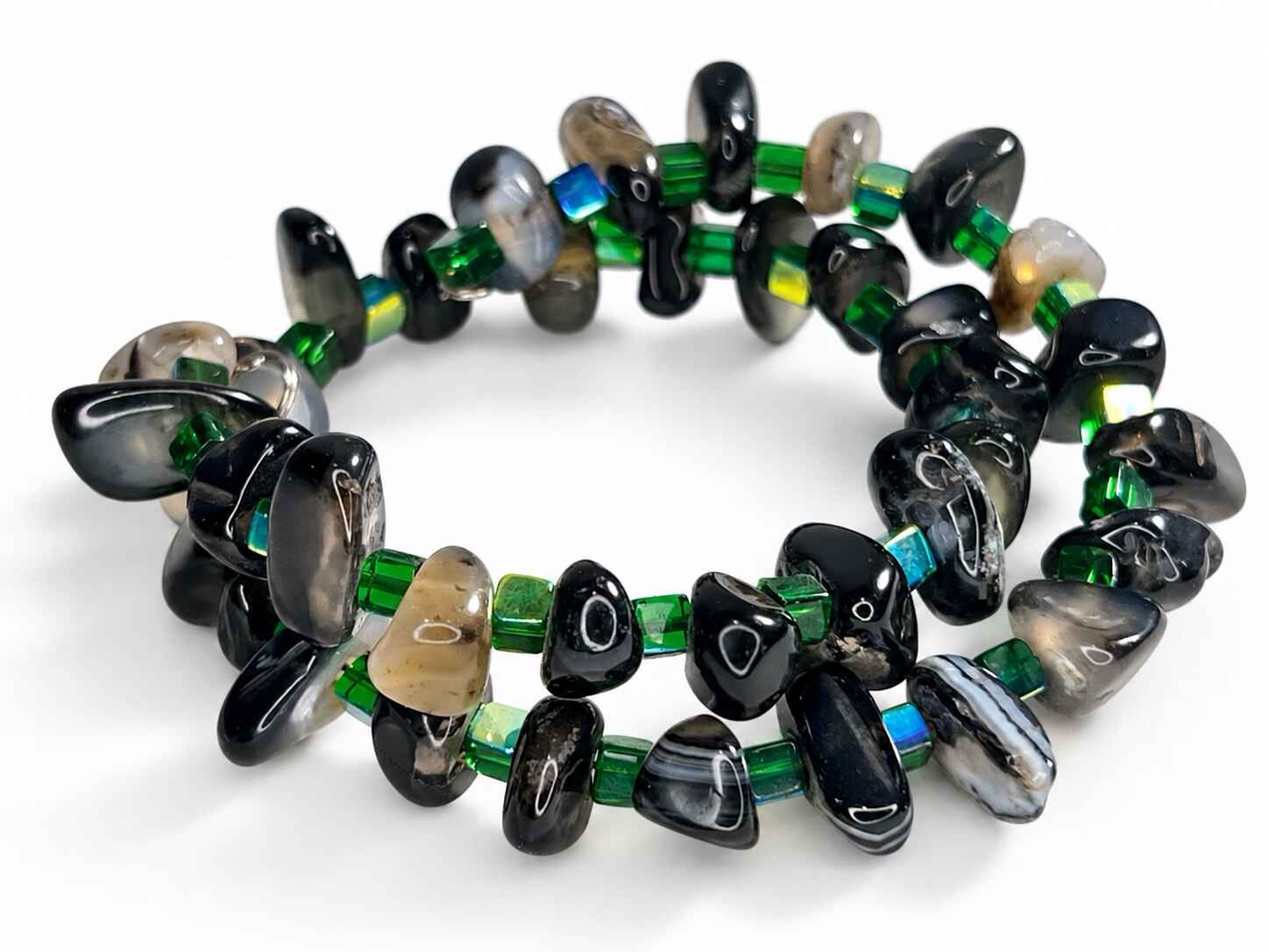Spiral Bracelet with Agate and green square glass beads - Image 5