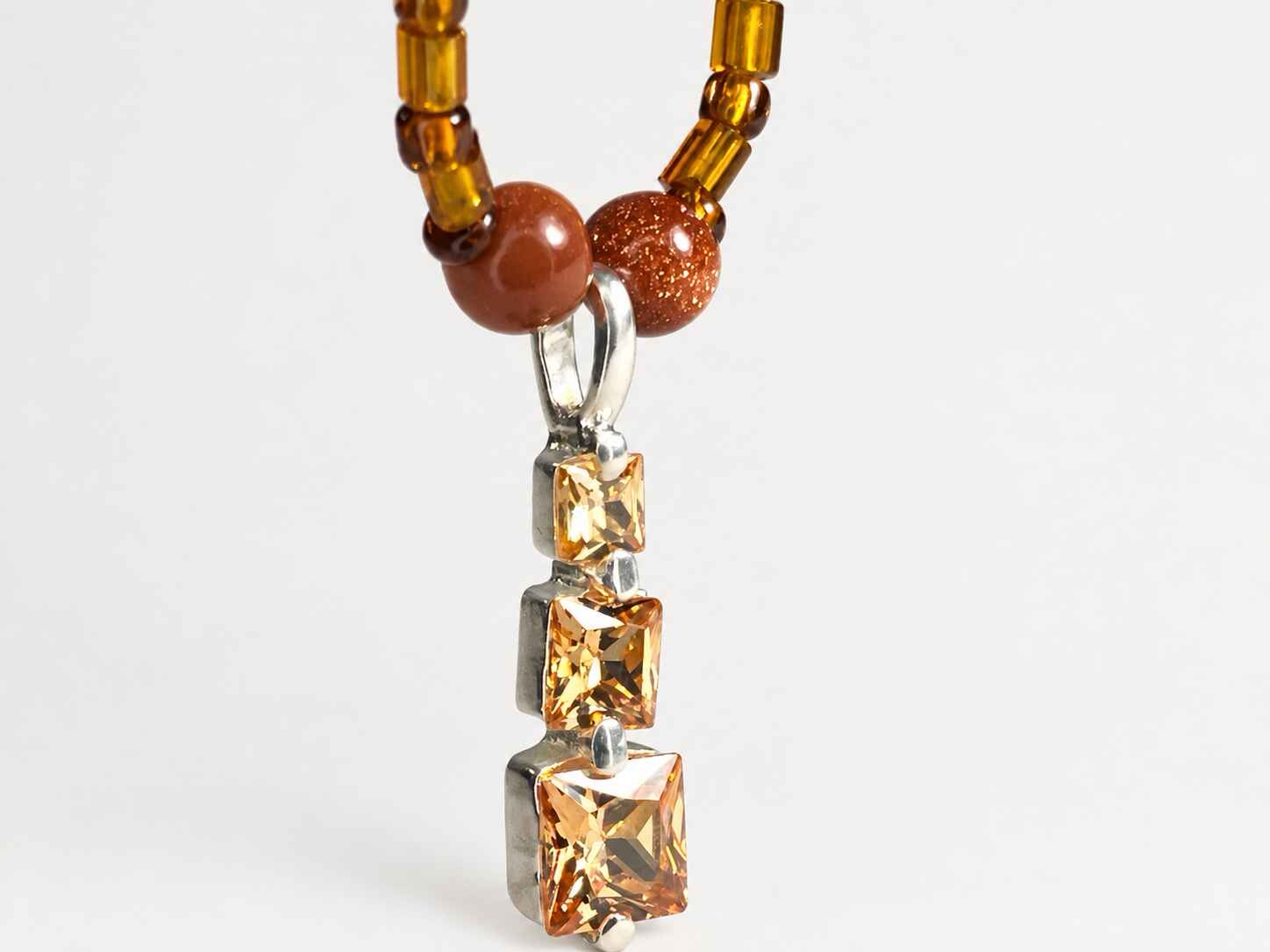 Square Cubic zirconia set in Silver, pendant - Image 5