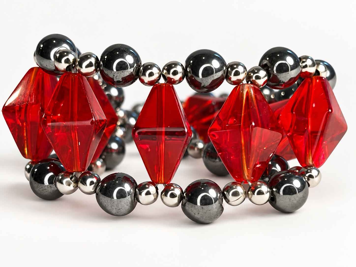 Anni Red glass and hematite bracelet - Image 2