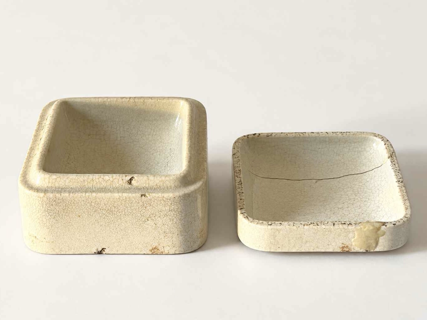 Antique S.Maw Son & sons Ceramic White Rose Tooth paste jar with repaired cracked lid - Image 5