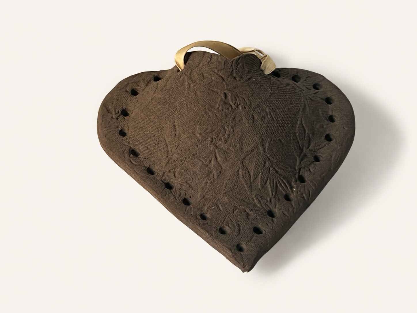 Hanging Pottery Heart - Image 3