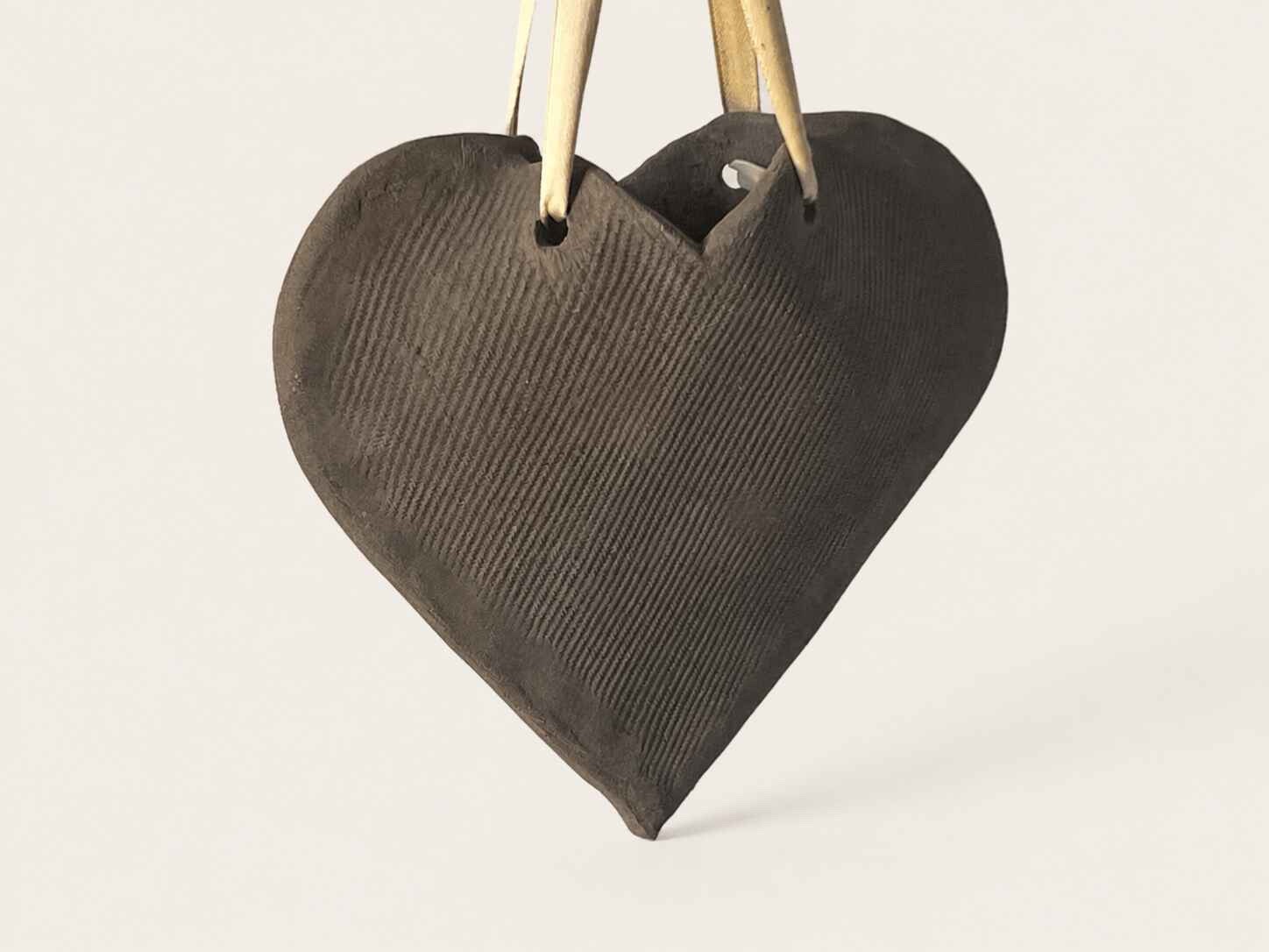 Hanging Pottery Heart - Image 4