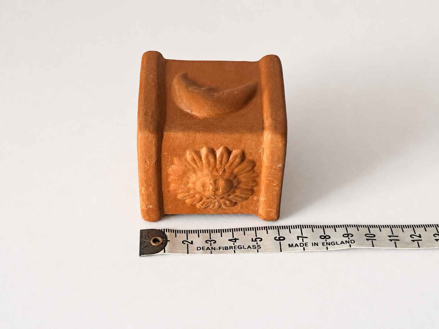 Square Terracotta Sun and Moon Candle - Image 8