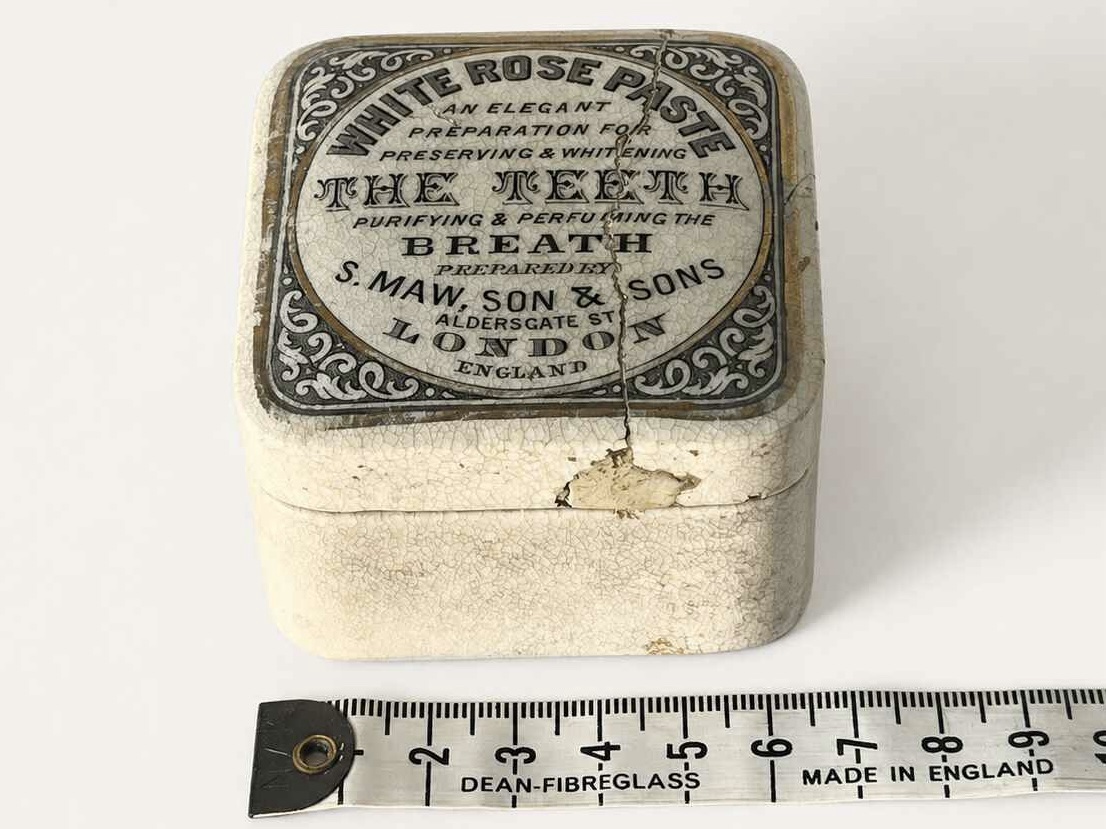 Antique S.Maw Son & sons Ceramic White Rose Tooth paste jar with repaired cracked lid - Image 10